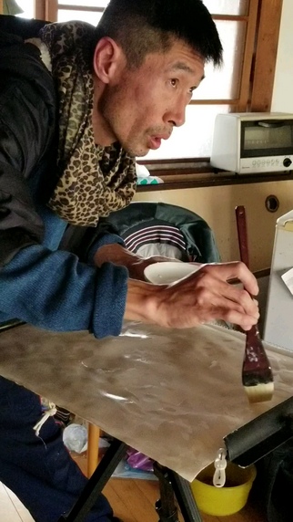 自宅兼アトリエにて。